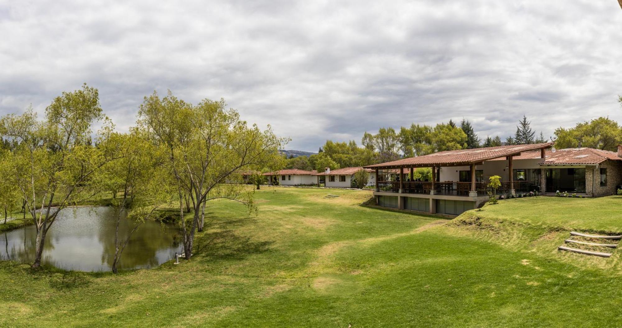 Ensenada Hotel Y Campo Asociado Casa Andina カハマルカ エクステリア 写真